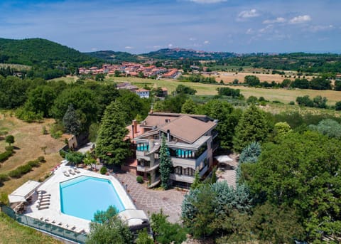 Property building, Bird's eye view, Swimming pool