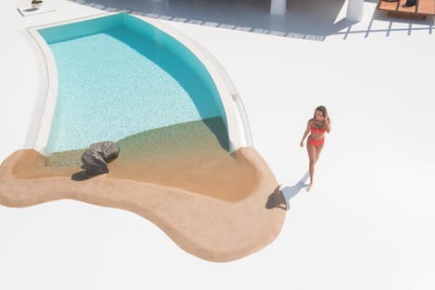 Day, People, Pool view, Swimming pool, sunbed