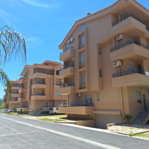 Property building, Parking