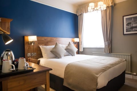 Bed, Coffee/tea facilities, Photo of the whole room, Bedroom