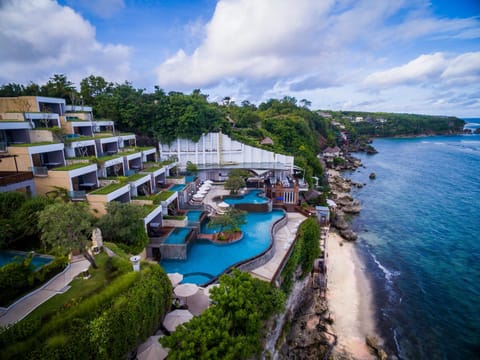Property building, Restaurant/places to eat, Bird's eye view, Beach, Swimming pool