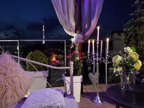 View (from property/room), Balcony/Terrace, Seating area