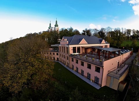 Property building, Bird's eye view