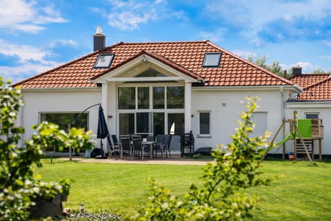 Villa Silbermöwe House in Mecklenburg-Vorpommern, Germany