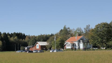 Natural landscape, On-site shops, Shopping Area, Lunch