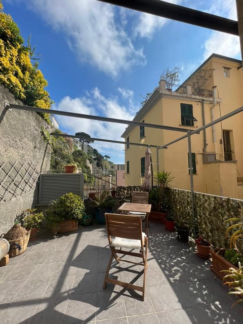 Property building, Day, Garden, Garden view