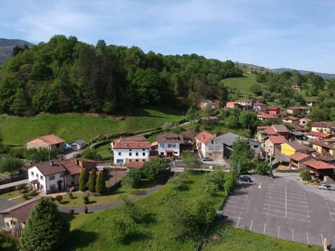 Neighbourhood, Bird's eye view