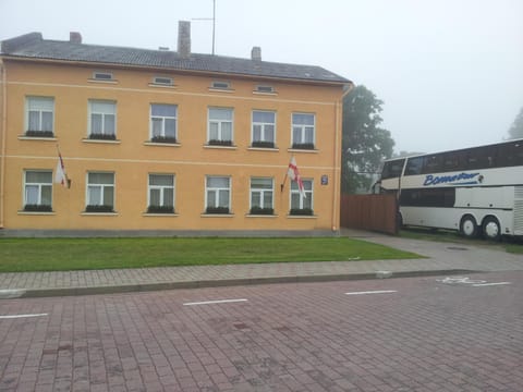 Facade/entrance, Parking
