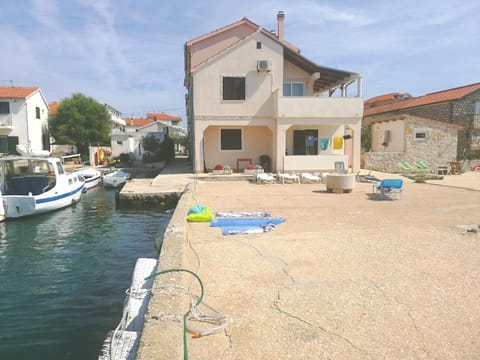 Apartment Charly Apartment in Murter