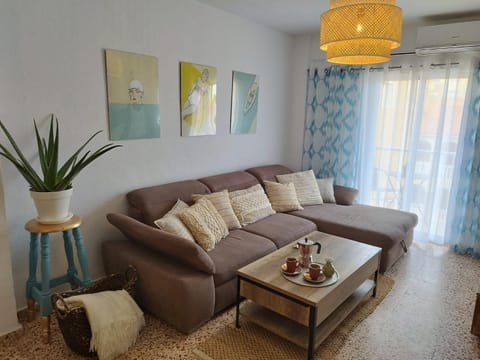 Day, View (from property/room), View (from property/room), Living room, Decorative detail, Decorative detail, Seating area, hair dresser, hair dresser
