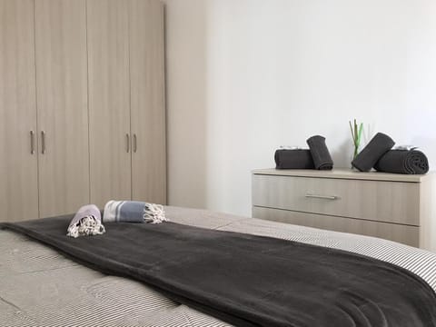 Bed, Decorative detail, Bedroom