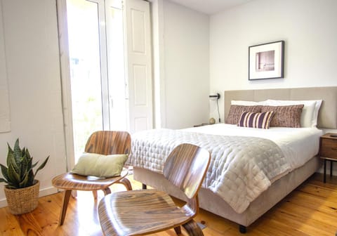 Bed, Living room, Bedroom