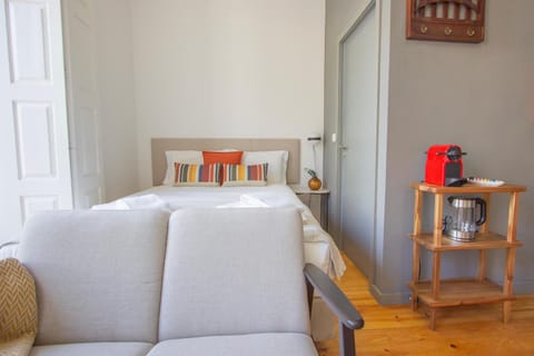 Bed, Living room, Bedroom