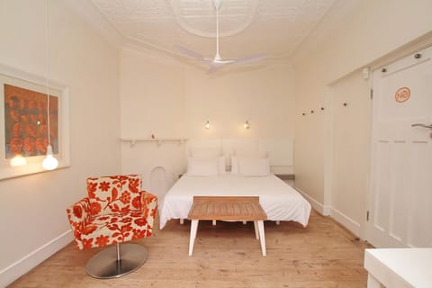 Bed, Photo of the whole room, Decorative detail, Bedroom