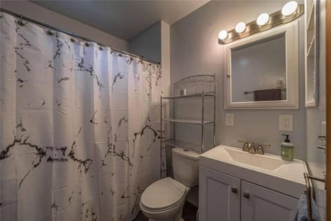 Glacier Homestead Campground/
RV Resort in Coram