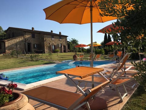 Property building, Facade/entrance, BBQ facilities, Garden, Other, Autumn, On site, Garden view, Pool view, Swimming pool, sunbed