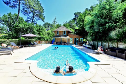 Swimming pool, Swimming pool