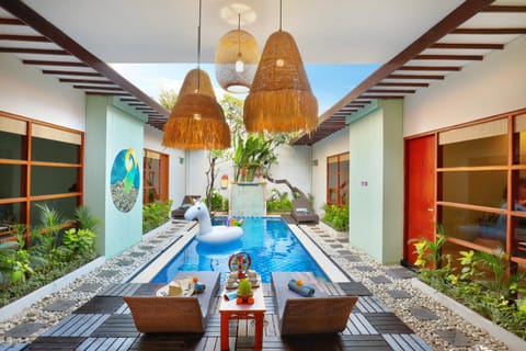 Swimming pool
