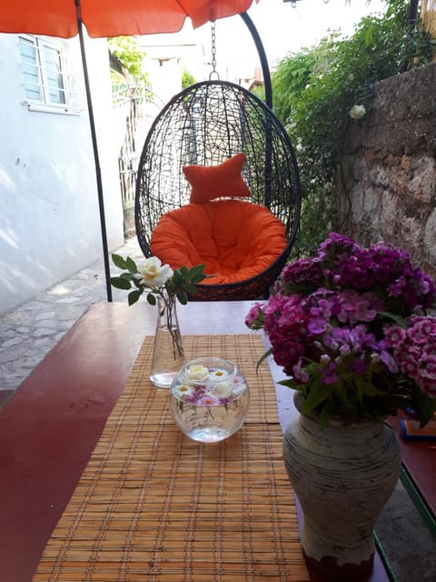Patio, Day, Garden, Balcony/Terrace