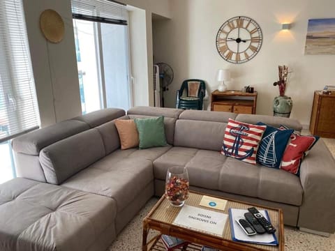 Side Seaview St Pauls Bay Apartment Apartment in Saint Paul's Bay