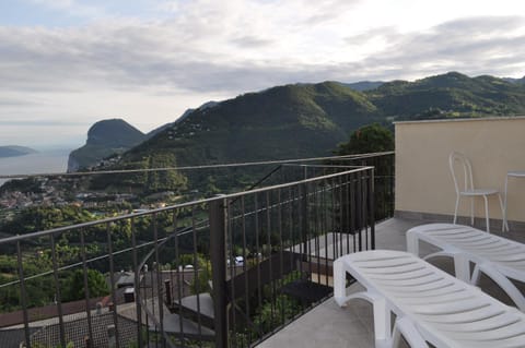 Natural landscape, Balcony/Terrace, sunbed