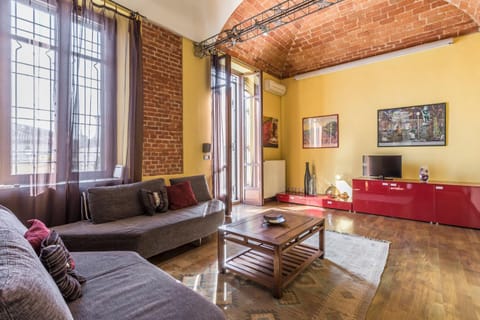 TV and multimedia, Balcony/Terrace, Living room, Decorative detail