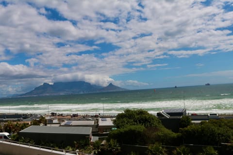 View (from property/room), Mountain view, Pool view, Sea view, Street view