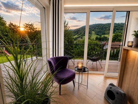 Natural landscape, Garden, View (from property/room), Balcony/Terrace, Living room, Seating area, Mountain view