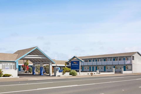 Property building, Nearby landmark