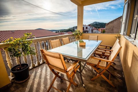 View (from property/room), Balcony/Terrace