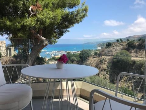 Patio, Natural landscape, View (from property/room), Balcony/Terrace, City view, Sea view