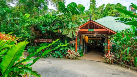 Property building, Restaurant/places to eat