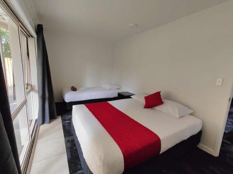 Hygate Motor Lodge Motel in Hamilton