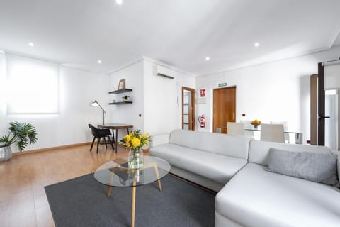 TV and multimedia, Living room, Dining area