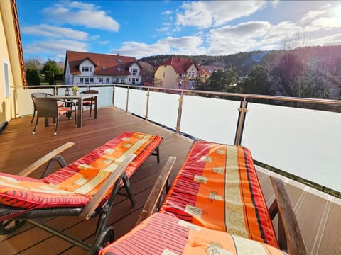 View (from property/room), Balcony/Terrace, sunbed