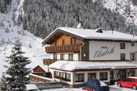 Haus Elisabeth Bed and Breakfast in Trentino-South Tyrol