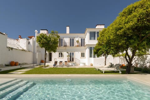 Facade/entrance, Garden, Swimming pool, Swimming pool