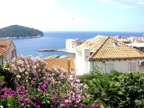 Beach, City view, Garden view, Landmark view, Sea view
