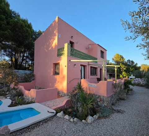 Property building, Facade/entrance, Swimming pool