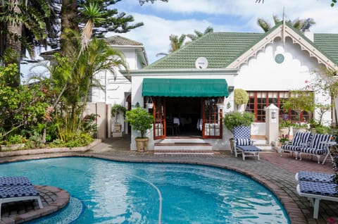 Garden, Swimming pool