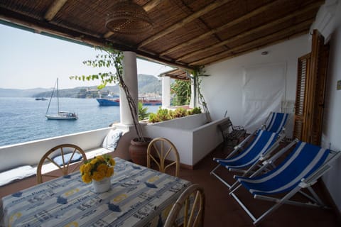 View (from property/room), Balcony/Terrace, Sea view