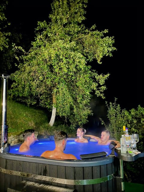 PENSIUNEA DIMITRIOS Relaxare cu jacuzzi pe Valea Cernei Bed and Breakfast in Serbia