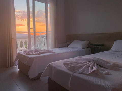 Bed, Photo of the whole room, Bedroom, Mountain view, Sunset