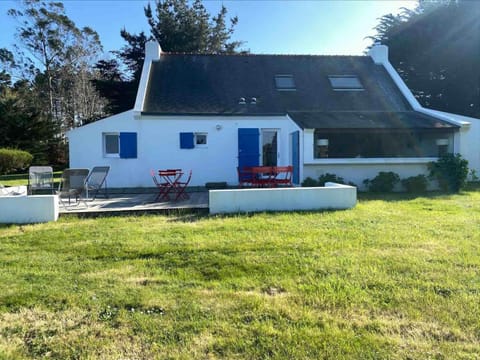 Maison vue mer à 200m de la plage, avec terrasse - FR-1-418-4 House in Locmaria
