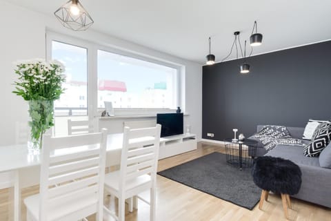 Property building, TV and multimedia, Living room