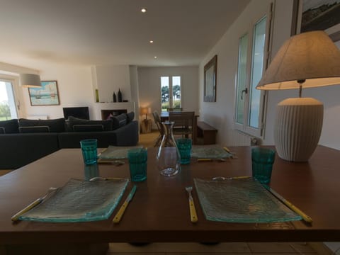 Maison récente 4 chambres, vue mer, jardin, 8 pers - FR-1-418-13 House in Locmaria