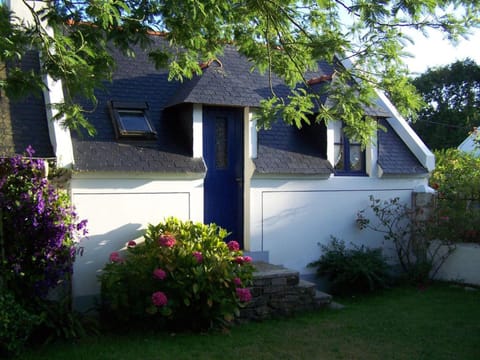 Maison calme, 800m de la plage, proche commerces - FR-1-418-31 House in Brittany