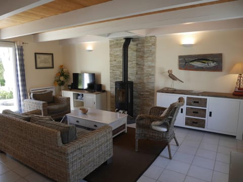 Charmante maison familiale près de la plage - FR-1-418-48 House in Brittany