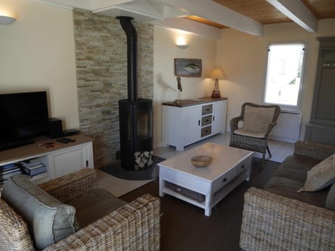 Charmante maison familiale près de la plage - FR-1-418-48 House in Brittany