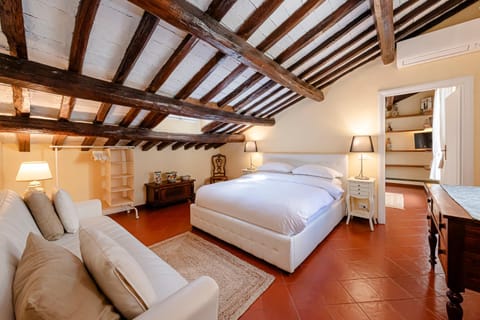 Bed, Photo of the whole room, Bedroom, internet